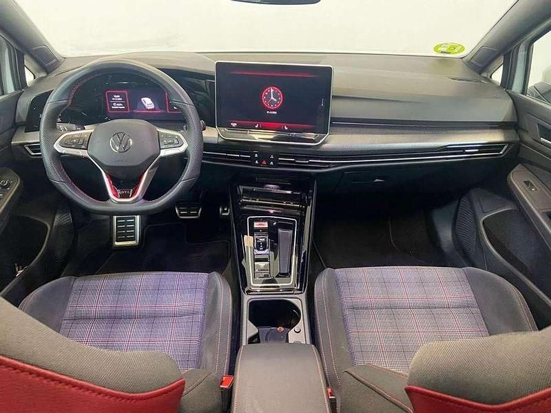 Usado VW Golf VIII GTI 265 CV (194 kW) 2025 Blanco Utilitario