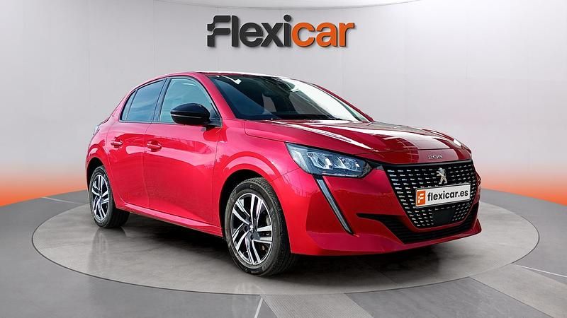 Usado Peugeot 208 Active 102 CV (75 kW) 2022 Rojo Utilitario