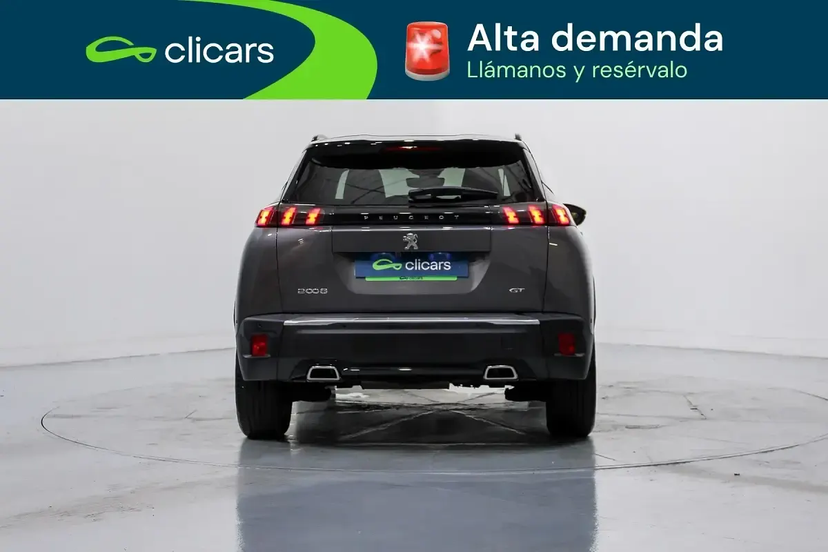 Usado Peugeot 2008 GTi 130 CV (95 kW) 2022 Gris SUV