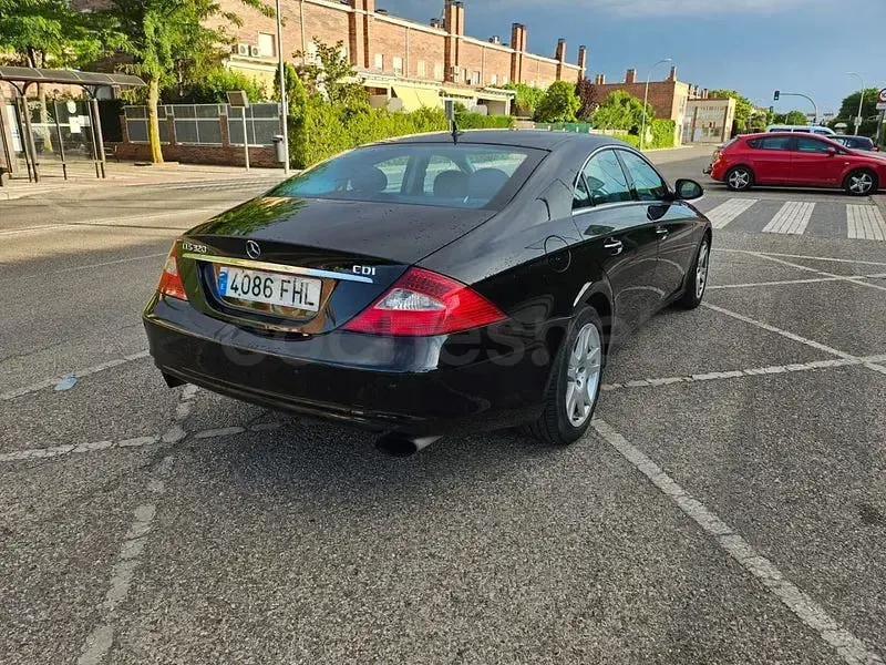 Usado Mercedes CLS320 224 CV (164 kW) 2006 Negro Coupe