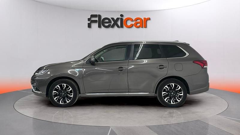 Usado Mitsubishi Outlander P-HEV 203 CV (149 kW) 2017 Marrón SUV