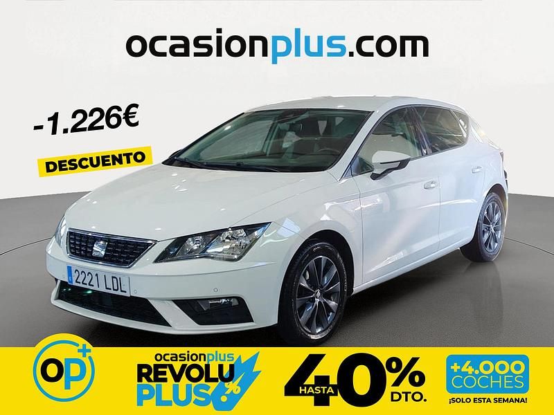 Usado Seat Leon Style 130 CV (95 kW) 2019 Blanco