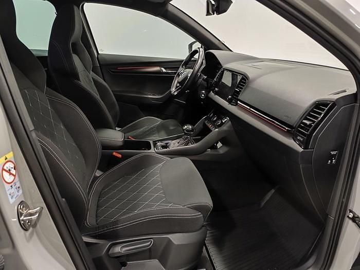 Usado Skoda Karoq SportLine 150 CV (110 kW) 2023 Gris SUV
