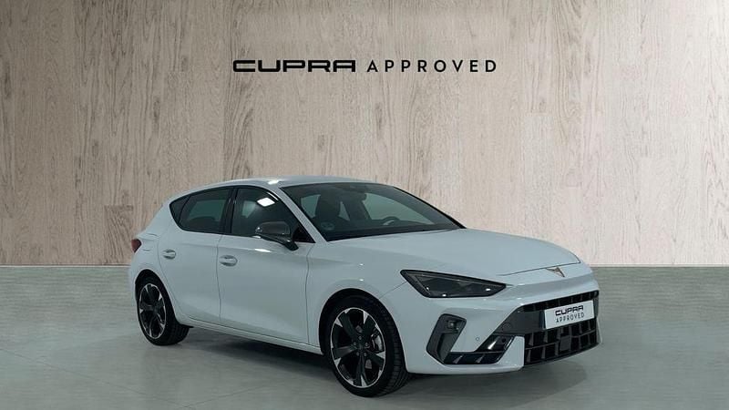 Usado Cupra Leon 150 CV (110 kW) 2025 Blanco Berlina