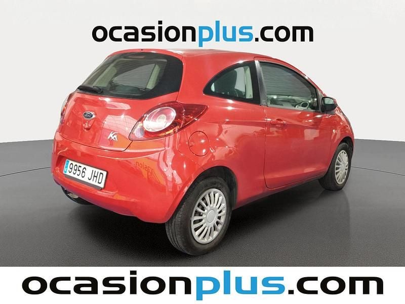 Usado Ford Ka Trend+ 69 CV (50 kW) 2015 Rojo Utilitario