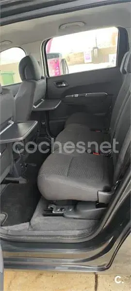 Usado Peugeot 5008 Active 120 CV (88 kW) 2016 Negro Monovolumen