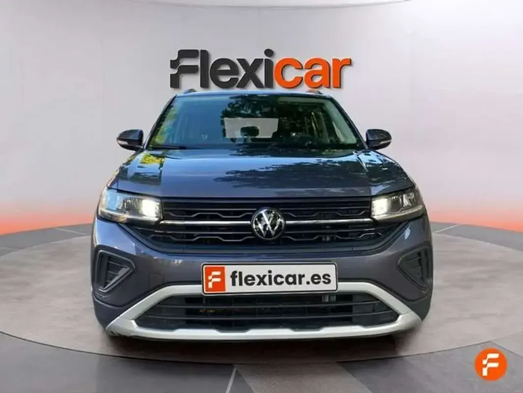 Usado VW T-Cross 95 CV (69 kW) 2024 Gris SUV