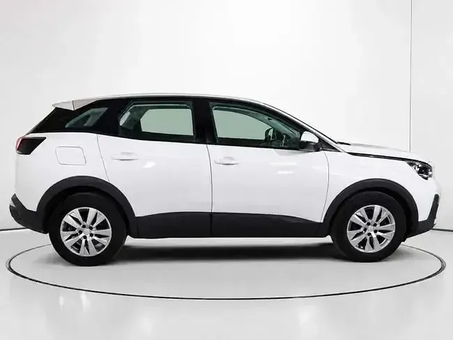 Usado Peugeot 3008 Active 130 CV (95 kW) 2021 Blanco SUV