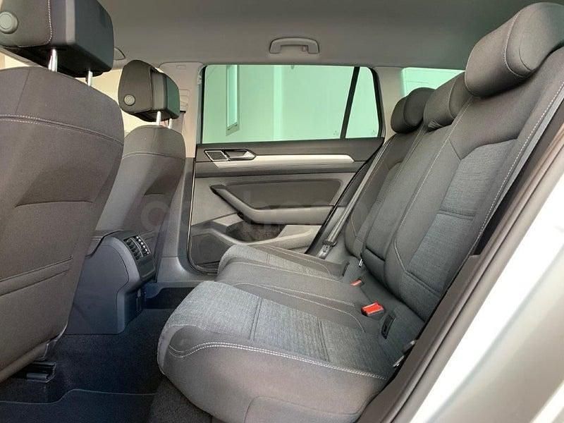 Usado VW Passat Executive 150 CV (110 kW) 2021 Gris / plata Familiar