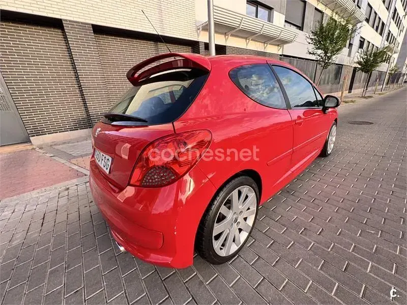 Usado Peugeot 207 GT 110 CV (80 kW) 2007 Rojo Berlina