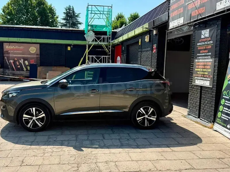 Usado Peugeot 3008 GT-line 130 CV (95 kW) 2018 Gris / plata SUV