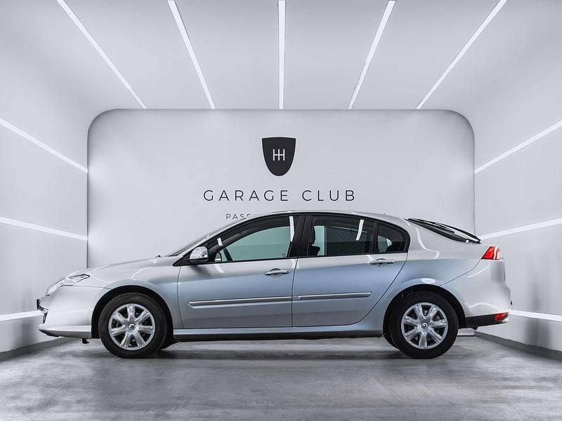 Usado Renault Laguna III Expression 110 CV (80 kW) 2007 Gris / plata Berlina