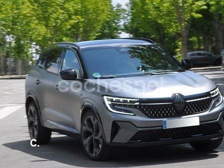 Usado Renault Austral Techno 158 CV (116 kW) 2022 Gris / plata SUV