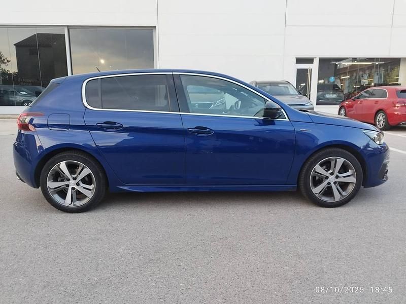 Usado Peugeot 308 GT-line 130 CV (95 kW) 2018 Azul Berlina