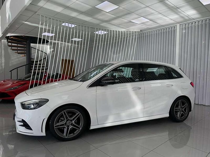 Usado Mercedes B200 150 CV (110 kW) 2020 Blanco Monovolumen