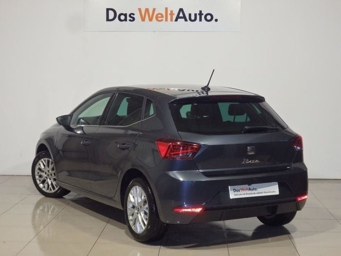 Gris Usado 2024 Seat Ibiza Berlina | 17.500 € (Precio justo) - Imagen 1/4