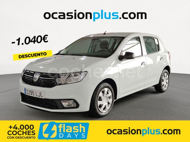 Blanco Usado 2020 Dacia Sandero Essentiel Utilitario | 11.450 € (Precio justo) - Imagen 1/4