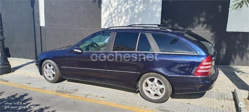 Azul Usado 2003 Mercedes C220 Elegance Familiar | 2600 € (Buen precio) - Imagen 1/4