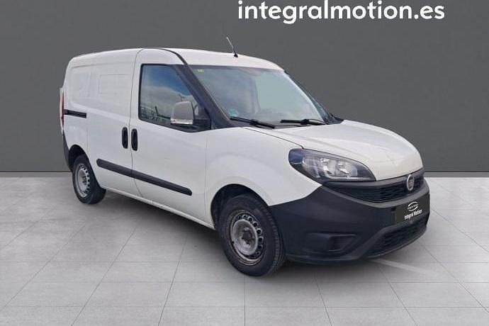 Usado Fiat Doblò 95 CV (69 kW) 2019 Monovolumen