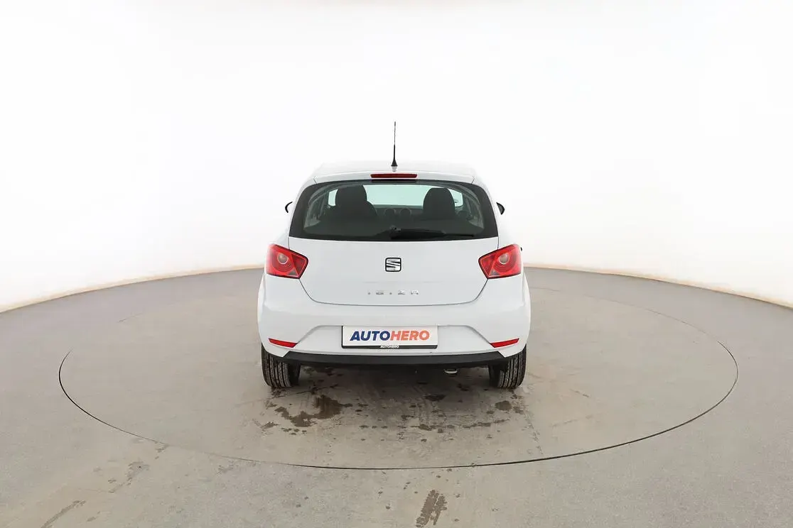 Usado Seat Ibiza Reference 75 CV (55 kW) 2016 Blanco Berlina