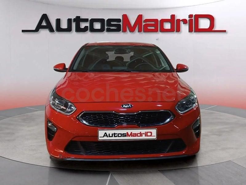 Käytetty Kia Ceed 101 HP (74 kW) 2019 Punainen Viistoperä