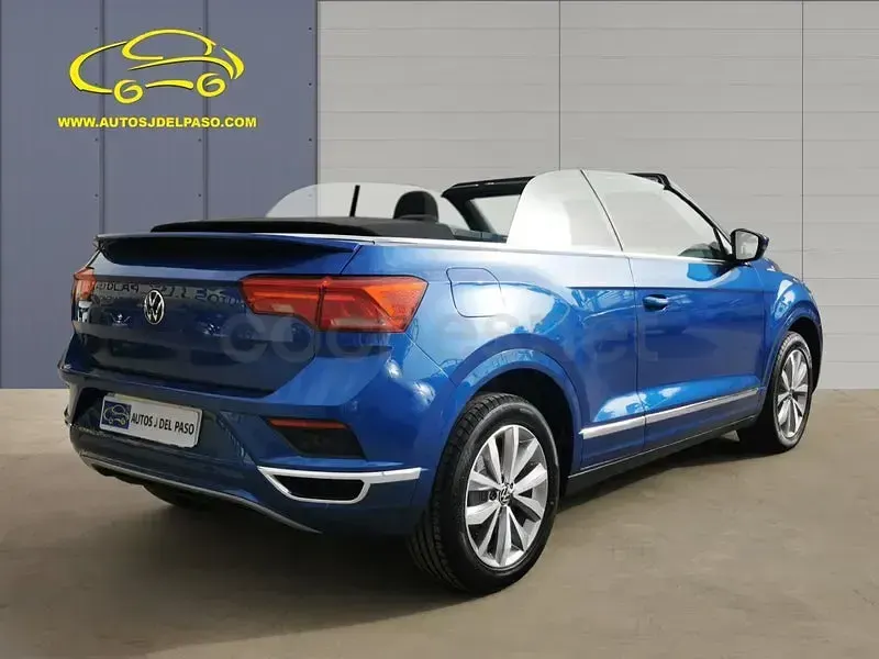 Usado VW T-Roc Style 110 CV (80 kW) 2021 Azul SUV