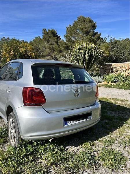 Usado VW Polo Advance 90 CV (66 kW) 2009 Gris / plata Utilitario