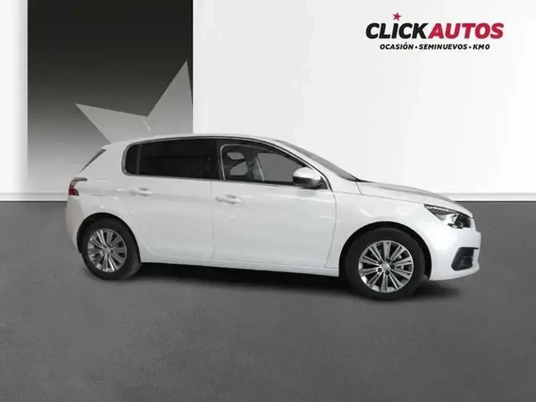 Usado Peugeot 308 Allure 131 CV (96 kW) 2021 Blanco Berlina