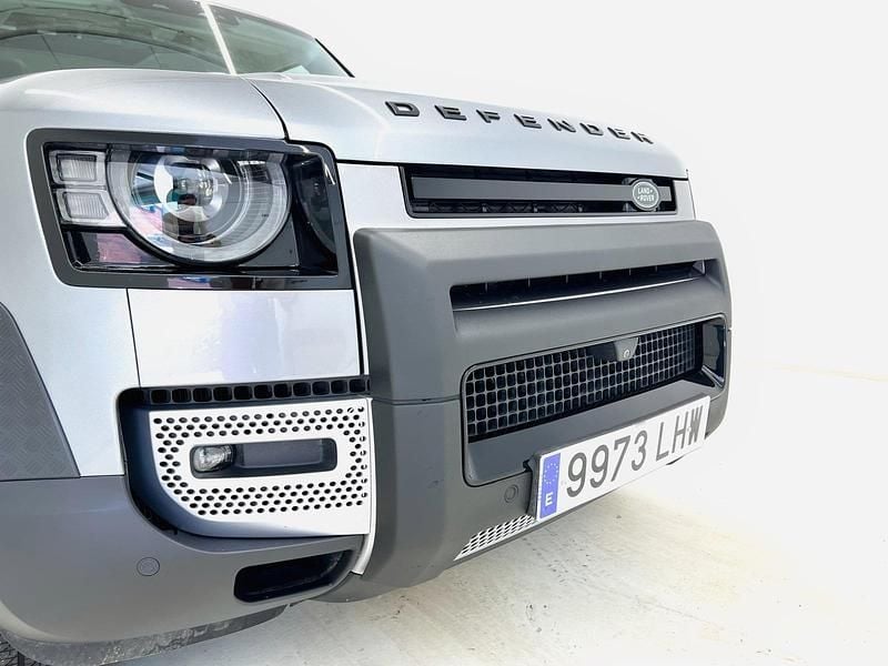 Usado Land Rover Defender SE 300 CV (220 kW) 2020 Gris / plata SUV