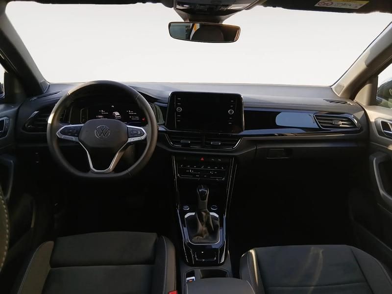 Nuevo VW T-Roc 150 CV (110 kW) 2025 Gris/plata SUV