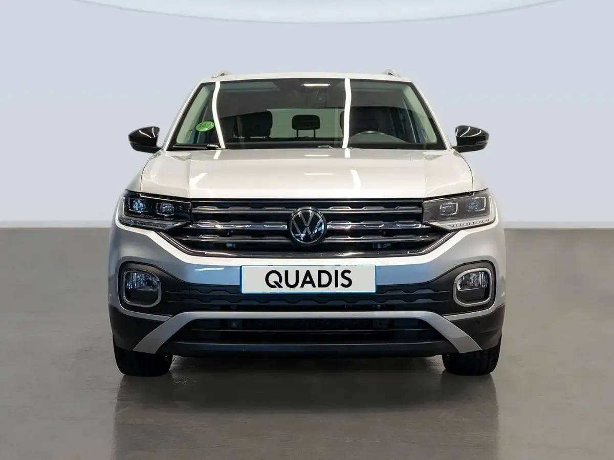 Usado VW T-Cross Sportline 110 CV (80 kW) 2022 Gris plata SUV