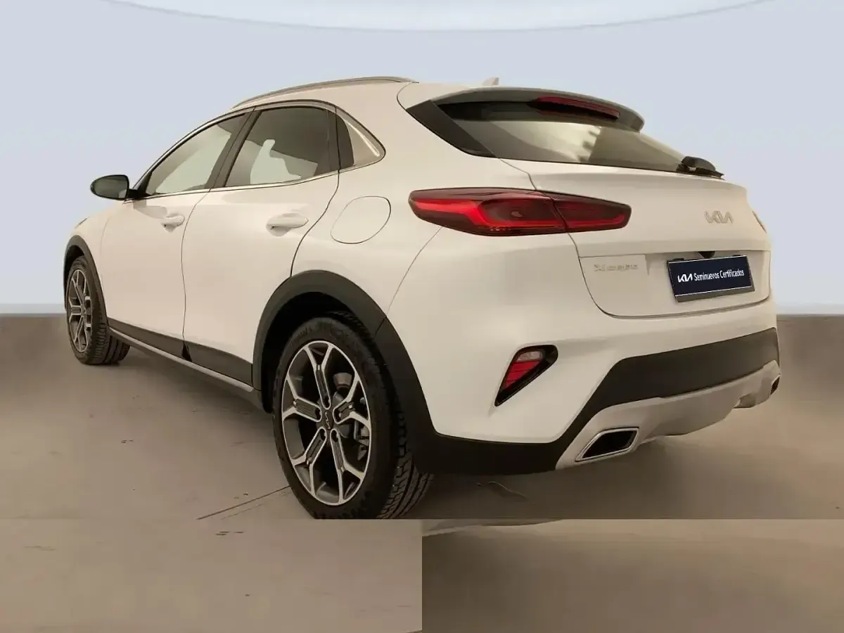Usado Kia XCeed 120 HP (88 kW) 2022 Branco SUV