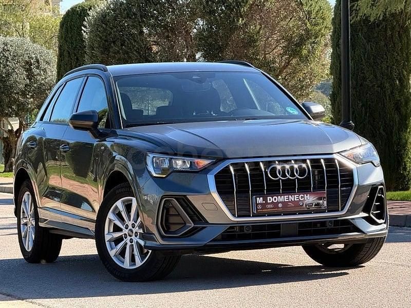 Usado Audi Q3 Comfort 150 CV (110 kW) 2023 Gris / plata SUV