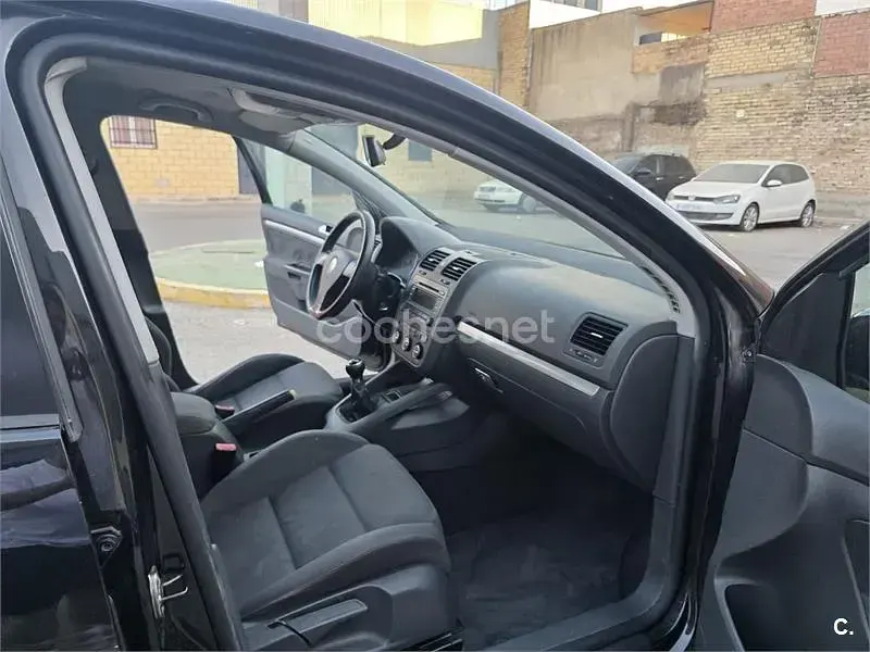 Usado VW Golf IV Highline 140 CV (102 kW) 2005 Negro Berlina
