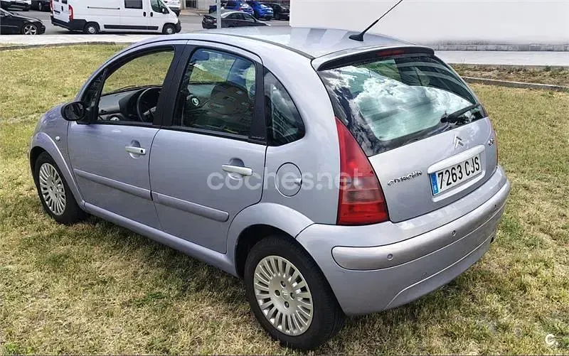 Usado Citroën C3 Exclusive 92 CV (67 kW) 2003 Gris / plata Berlina