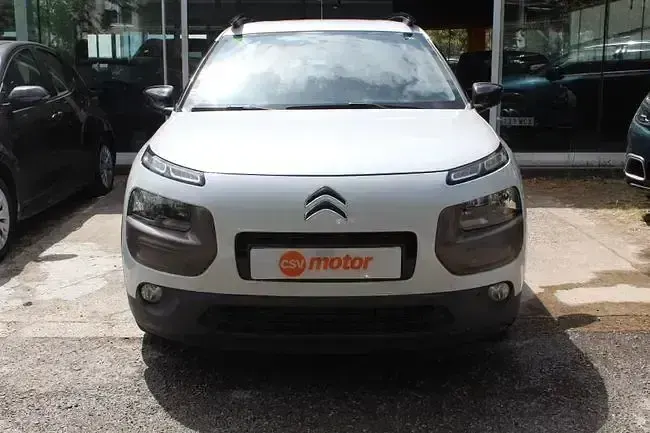 Usado Citroën C4 Cactus Feel 110 CV (80 kW) 2017 Blanco Utilitario