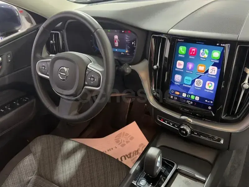 Usado Volvo XC60 Core 197 CV (144 kW) 2022 Azul SUV