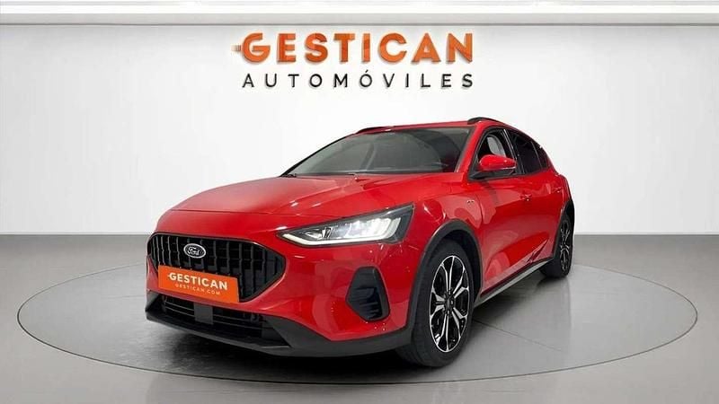 Rojo Usado 2022 Ford Focus Active Berlina | 15.990 € (Buen precio) - Imagen 1/3