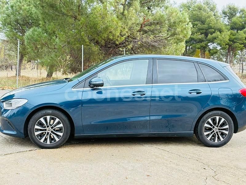 Usado Mercedes B200 136 CV (100 kW) 2019 Azul Monovolumen