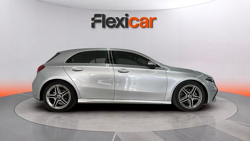 Usado Mercedes A180 136 CV (100 kW) 2024 Gris Berlina