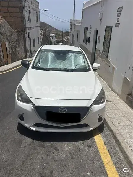 Usado Mazda 2 90 CV (66 kW) 2018 Blanco Berlina