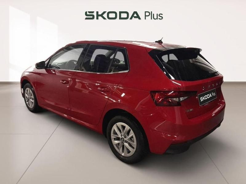 Nuevo Skoda Fabia Selection 80 CV (58 kW) 2025 Rojo Utilitario