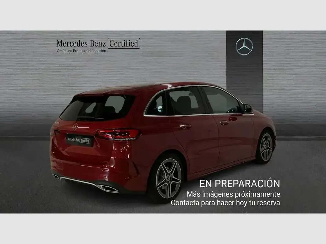 Usado Mercedes B200 163 CV (119 kW) 2022 Rojo Utilitario