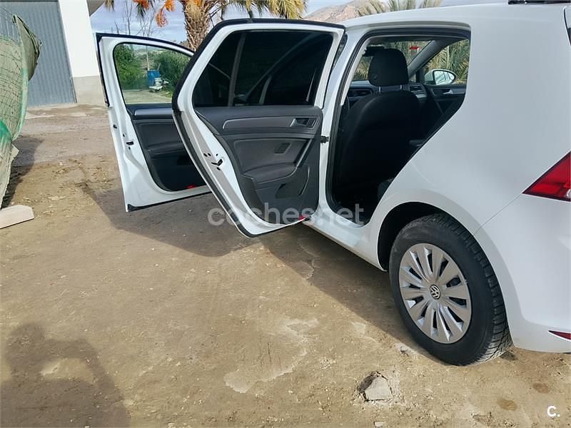 Usado VW Golf VII 110 CV (80 kW) 2016 Blanco Familiar