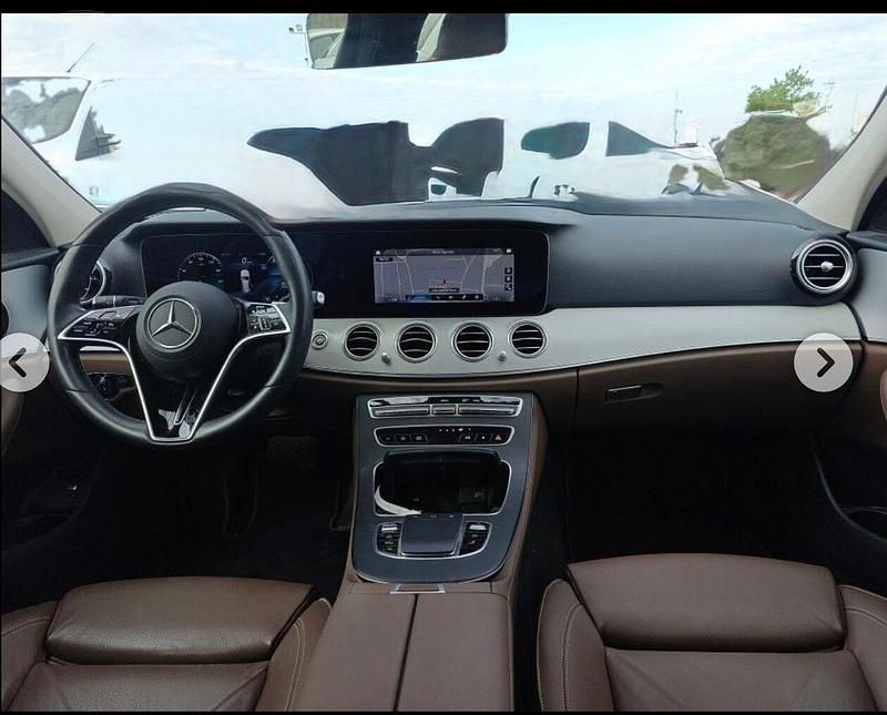 Usado Mercedes 220 194 CV (142 kW) 2021 Negro Familiar