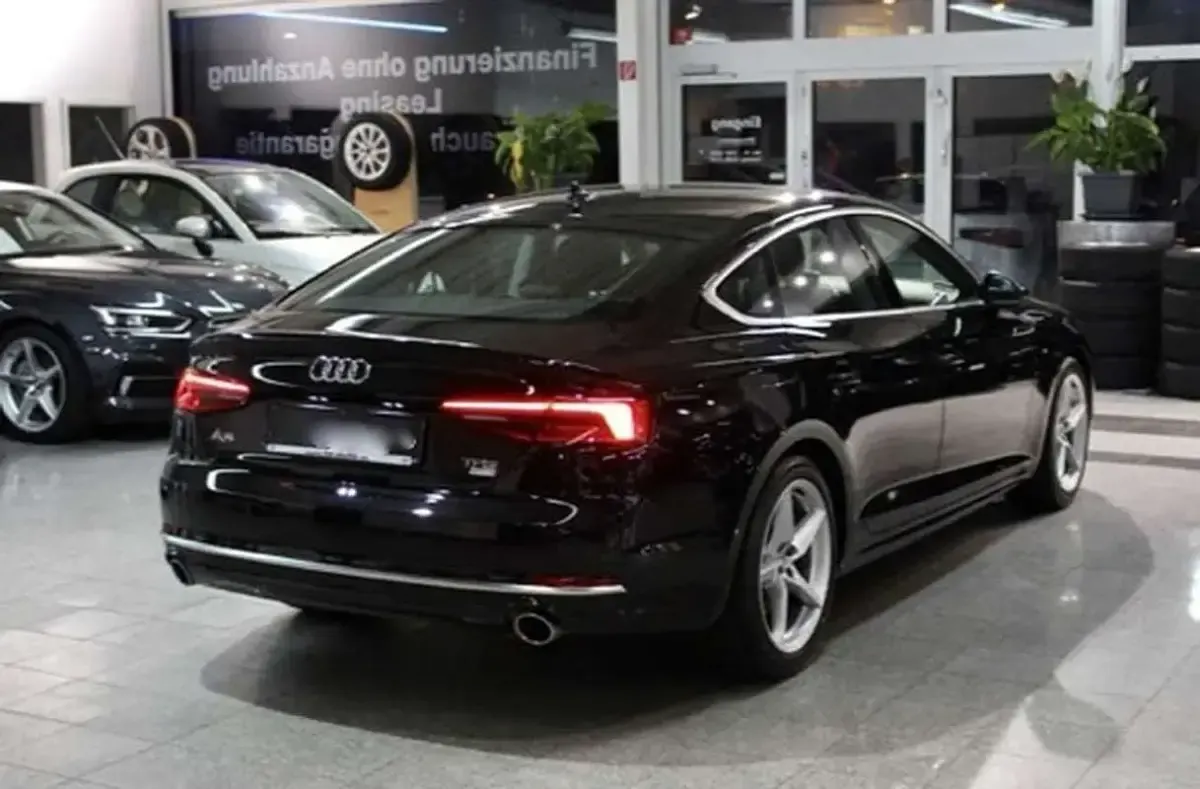 Usado Audi A5 Sport 189 CV (139 kW) 2017 Negro Coupe
