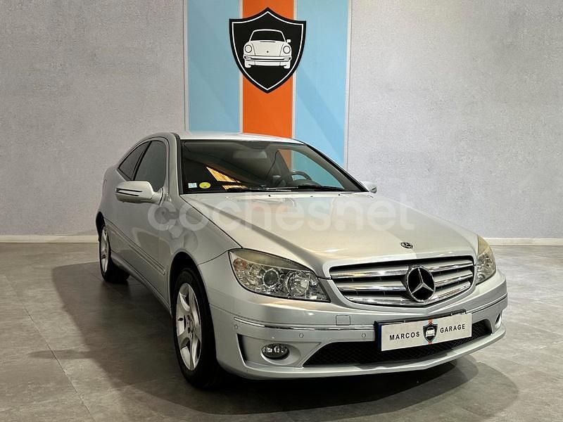 Gris / plata Usado 2010 Mercedes CLC180 Utilitario | 8990 € - Imagen 1/4