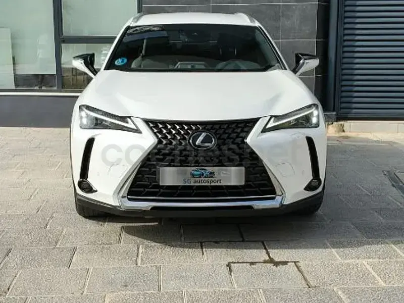 Usado Lexus UX 184 CV (135 kW) 2024 Blanco SUV