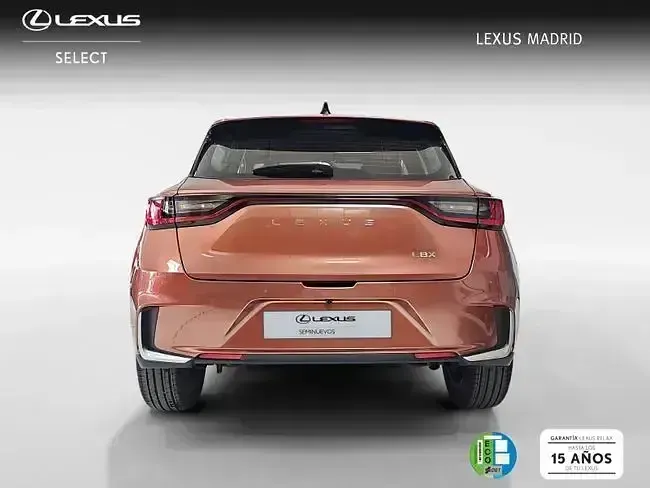 Usado Lexus LBX 136 CV (100 kW) 2025 Otro SUV