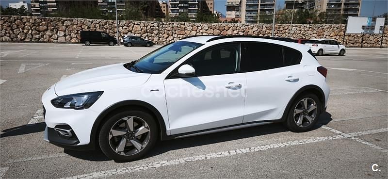 Usado Ford Focus Active 125 CV (91 kW) 2019 Blanco Berlina